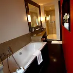 Le Boutique Garonne By Occitania Hotel 4*