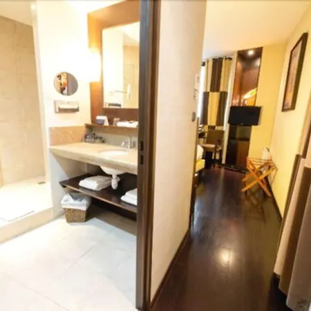 Le Boutique Garonne By Occitania Hotel 4*