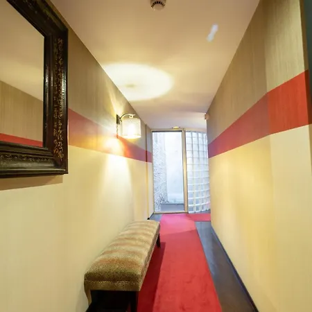 Le Boutique Garonne By Occitania Hotel 4*