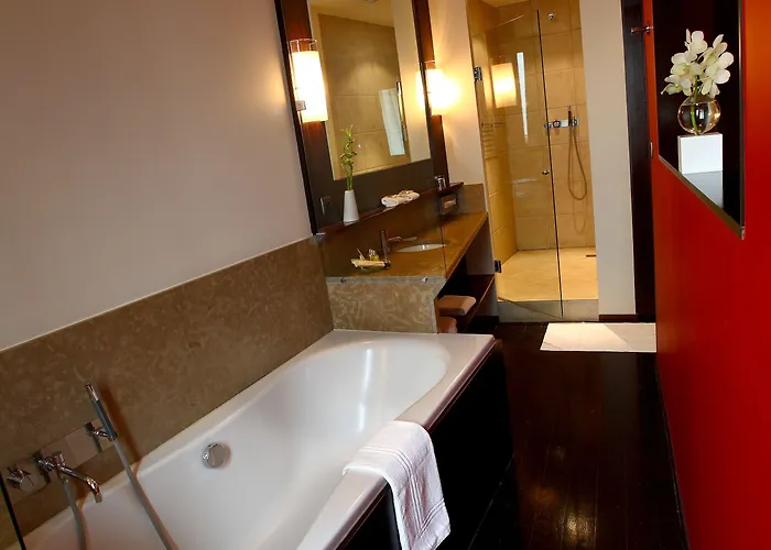 Le Boutique Garonne By Occitania Отель 4*